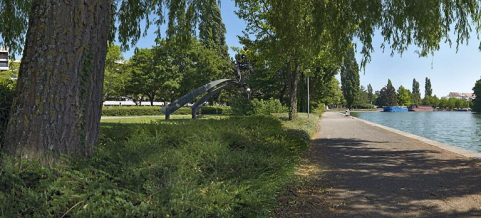 Le monument en bordure de port. © Région Bourgogne-Franche-Comté, Inventaire du patrimoine