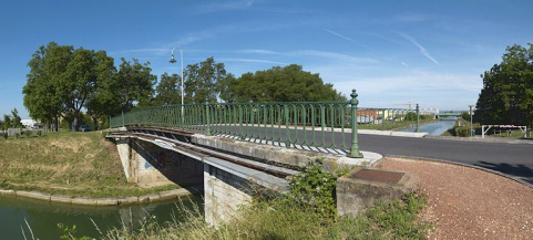 Vue rapprochée : le garde-corps ancien. © Région Bourgogne-Franche-Comté, Inventaire du patrimoine