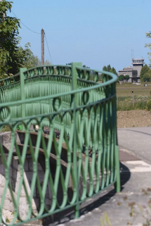 Détail du garde-corps en ferronnerie. © Région Bourgogne-Franche-Comté, Inventaire du patrimoine