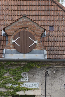 Détail de l'oeil-de-boeuf de la façade. © Région Bourgogne-Franche-Comté, Inventaire du patrimoine