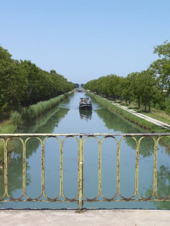 Vue du paysage en amont du pont : le site d'écluse 71 S. © Région Bourgogne-Franche-Comté, Inventaire du patrimoine