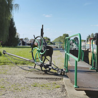 Détail du mécanisme des portes du sas. © Région Bourgogne-Franche-Comté, Inventaire du patrimoine