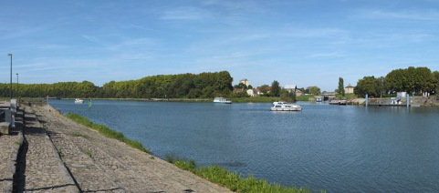 La Saône. A l'arrière-plan, l'arrivée du canal. © Région Bourgogne-Franche-Comté, Inventaire du patrimoine