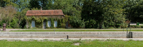 Vue de face de la maison éclusière. © Région Bourgogne-Franche-Comté, Inventaire du patrimoine