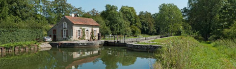 Vue du site d'écluse. © Région Bourgogne-Franche-Comté, Inventaire du patrimoine