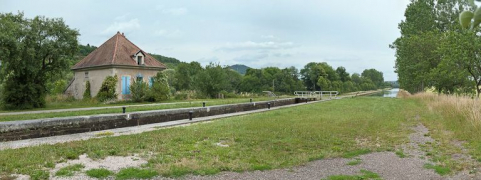Vue d'ensemble du site d'écluse. © Région Bourgogne-Franche-Comté, Inventaire du patrimoine