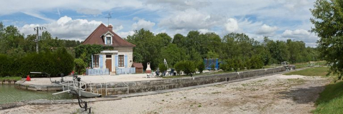 Vue d'ensemble du site d'écluse. © Région Bourgogne-Franche-Comté, Inventaire du patrimoine