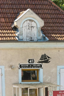 Détail de la lucarne de la maison éclusière © Région Bourgogne-Franche-Comté, Inventaire du patrimoine