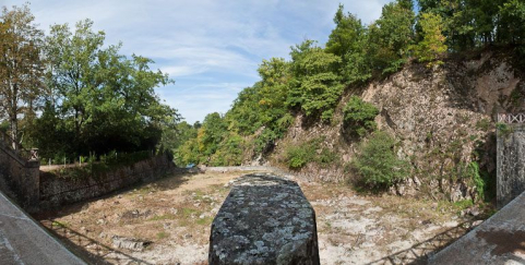 Vue de la rigole de décharge du déversoir. © Région Bourgogne-Franche-Comté, Inventaire du patrimoine