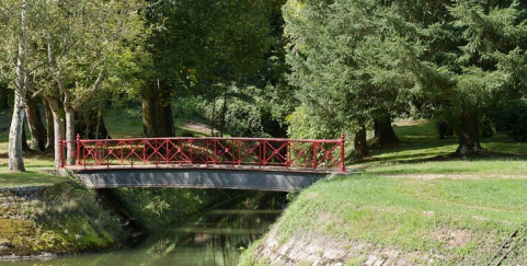Vue d'un pont sur rigole. © Région Bourgogne-Franche-Comté, Inventaire du patrimoine