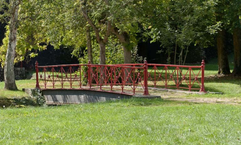 Vue d'un pont sur rigole. © Région Bourgogne-Franche-Comté, Inventaire du patrimoine