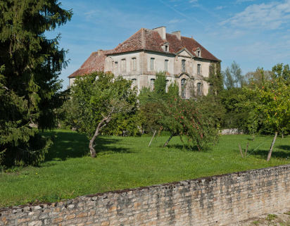 Vue du château. © Région Bourgogne-Franche-Comté, Inventaire du patrimoine