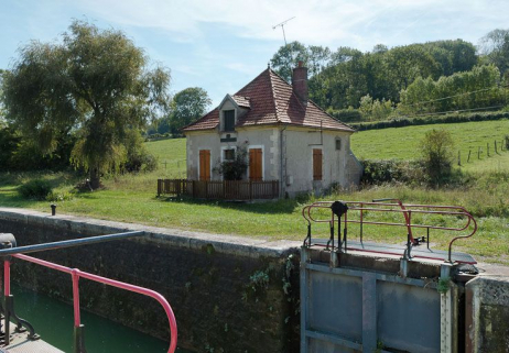 Vue d'ensemble du site d'écluse. © Région Bourgogne-Franche-Comté, Inventaire du patrimoine