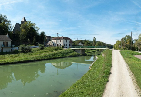 Vue du pont. © Région Bourgogne-Franche-Comté, Inventaire du patrimoine