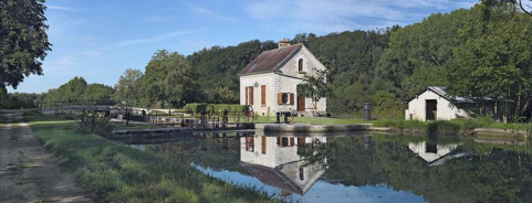 Vue d'ensemble du site pris d'amont. © Région Bourgogne-Franche-Comté, Inventaire du patrimoine