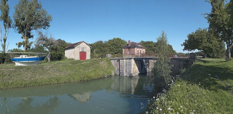 Vue d'ensemble prise d'aval. © Région Bourgogne-Franche-Comté, Inventaire du patrimoine