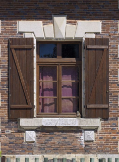 Maison éclusière : détail de la fenêtre. © Région Bourgogne-Franche-Comté, Inventaire du patrimoine