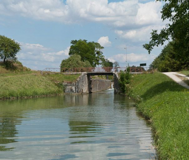 Vue du pont depuis l'aval. © Région Bourgogne-Franche-Comté, Inventaire du patrimoine