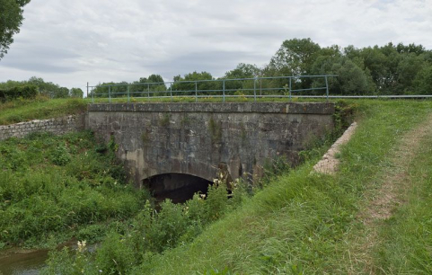 Vue de l'entrée de l'aqueduc. © Région Bourgogne-Franche-Comté, Inventaire du patrimoine