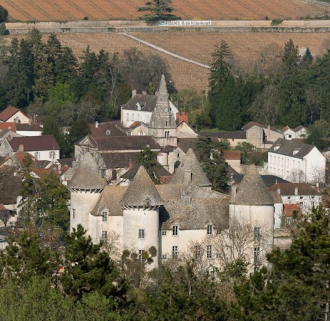 Eglise et village. © Région Bourgogne-Franche-Comté, Inventaire du patrimoine