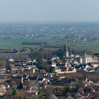 L'église et le village. © Région Bourgogne-Franche-Comté, Inventaire du patrimoine