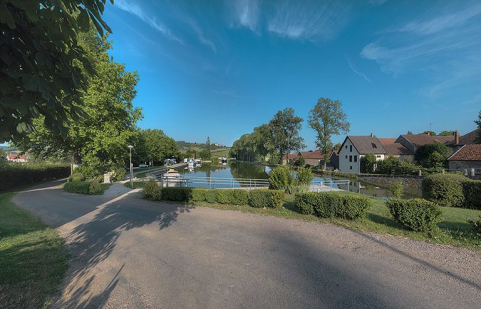 Ensemble du site du village de Vandenesse vue d'amont. © Région Bourgogne-Franche-Comté, Inventaire du patrimoine