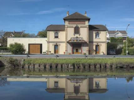 Un des pavillons de la cité Perrusson rive gauche. © Région Bourgogne-Franche-Comté, Inventaire du patrimoine