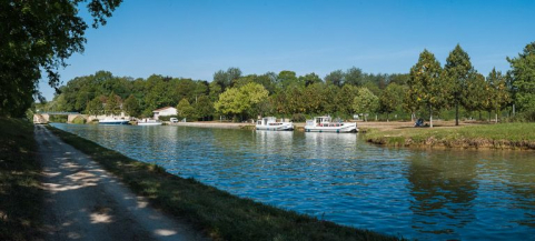 Vue d'ensemble du port. © Région Bourgogne-Franche-Comté, Inventaire du patrimoine