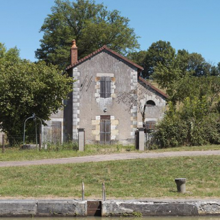 La maison éclusière de face. © Région Bourgogne-Franche-Comté, Inventaire du patrimoine