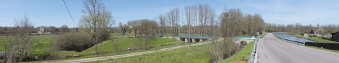 Panorama avec de gauche à droite : l'église, le pont sur la Dheune, le pont sur contre-fossé et le canal. © Région Bourgogne-Franche-Comté, Inventaire du patrimoine