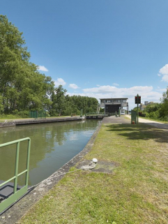 Le site vu d'amont. © Région Bourgogne-Franche-Comté, Inventaire du patrimoine