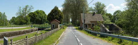 Vue d'ensemble depuis le pont sur écluse. © Région Bourgogne-Franche-Comté, Inventaire du patrimoine