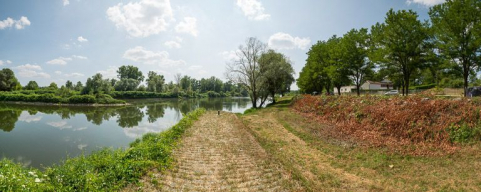 Le reste de bajoyer à la sortie du canal dans la Loire, à gauche. © Région Bourgogne-Franche-Comté, Inventaire du patrimoine