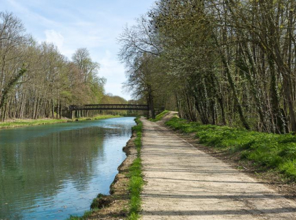 Vue d'ensemble du pont. © Région Bourgogne-Franche-Comté, Inventaire du patrimoine