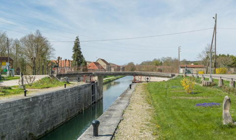 Vue depuis le sas. © Région Bourgogne-Franche-Comté, Inventaire du patrimoine