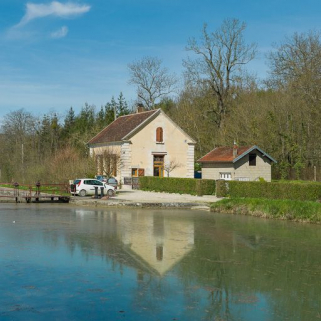Maison éclusière avec son annexe. © Région Bourgogne-Franche-Comté, Inventaire du patrimoine