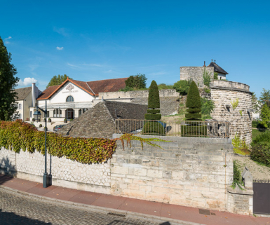  château fort © Région Bourgogne-Franche-Comté, Inventaire du patrimoine