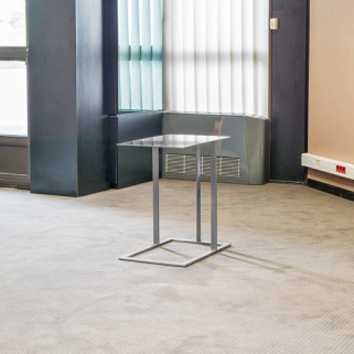 Table d'applique d'un bureau du premier étage. © Région Bourgogne-Franche-Comté, Inventaire du patrimoine Table d'applique d'un bureau du premier étage. © Région Bourgogne-Franche-Comté, Inventaire du patrimoine