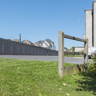 Garages impasse de la Verrerie. © Région Bourgogne-Franche-Comté, Inventaire du patrimoine