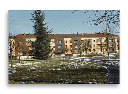 Vue de la façade postérieure du bâtiment Binot-F. Photographie ancienne, s.d., [1995-2005]. (Archives municipales Cosne-Cours-sur-Loire, 202W683 - 2Fi90) © Région Bourgogne-Franche-Comté, Inventaire du patrimoine