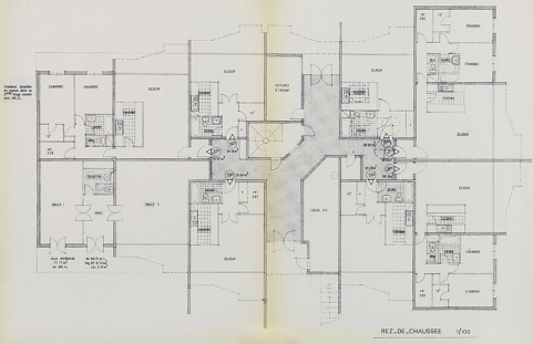 Opération de 132 logements : plan du rez-de-chaussée des immeubles ; F. Martin Lavigne, D. Chenut, O. Senly, septembre 1979. (Archives municipales Cosne-Cours-sur-Loire, 200 W 115 - PC 684) © Région Bourgogne-Franche-Comté, Inventaire du patrimoine