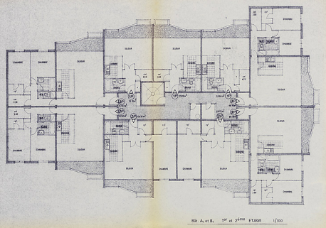 Opération de 132 logements : bâtiments A et B, plan du premier et du deuxième étages ; F. Martin Lavigne, D. Chenut, O. Senly, septembre 1979. (Archives municipales Cosne-Cours-sur-Loire, 200 W 115 - PC 684) © Région Bourgogne-Franche-Comté, Inventaire du patrimoine