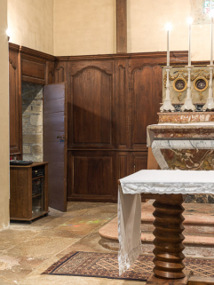 Autel et boiseries du choeur. © Région Bourgogne-Franche-Comté, Inventaire du patrimoine