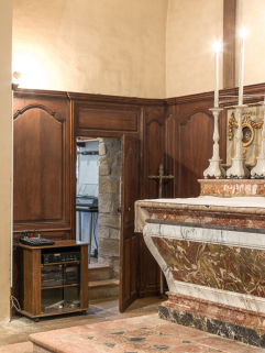 Autel et boiseries du choeur. © Région Bourgogne-Franche-Comté, Inventaire du patrimoine