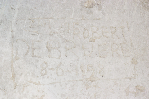 Graffiti de la cage d'escalier. © Région Bourgogne-Franche-Comté, Inventaire du patrimoine