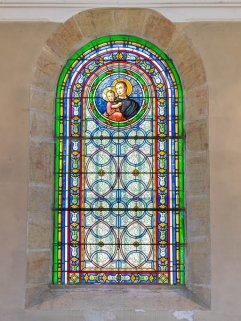 Vue d'ensemble de la verrière représentant saint Dominique. © Région Bourgogne-Franche-Comté, Inventaire du patrimoine