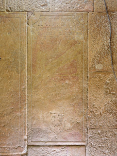 Dalle funéraire de Jean Voterret, 1726 : vue d'ensemble. © Région Bourgogne-Franche-Comté, Inventaire du patrimoine