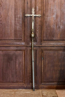 Croix de procession : vue d'ensemble. © Région Bourgogne-Franche-Comté, Inventaire du patrimoine