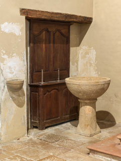 Vue d'ensemble des fonts baptismaux, sans couvercle. © Région Bourgogne-Franche-Comté, Inventaire du patrimoine