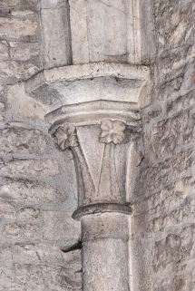 Vue d'un chapiteau du bras sud du transept. © Région Bourgogne-Franche-Comté, Inventaire du patrimoine